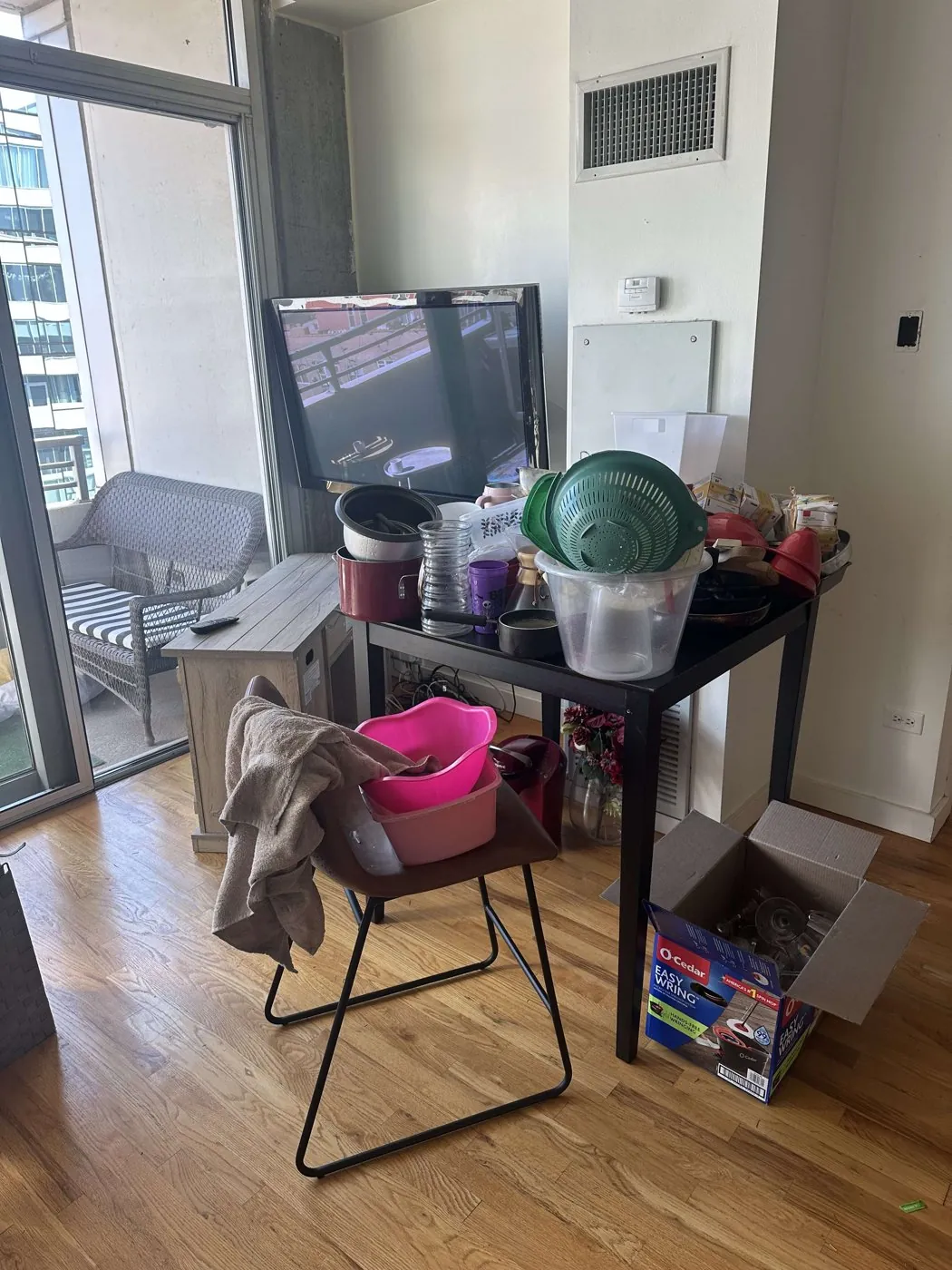 High-Rise Condo Cleared for a Real Estate Team — South Loop, Chicago