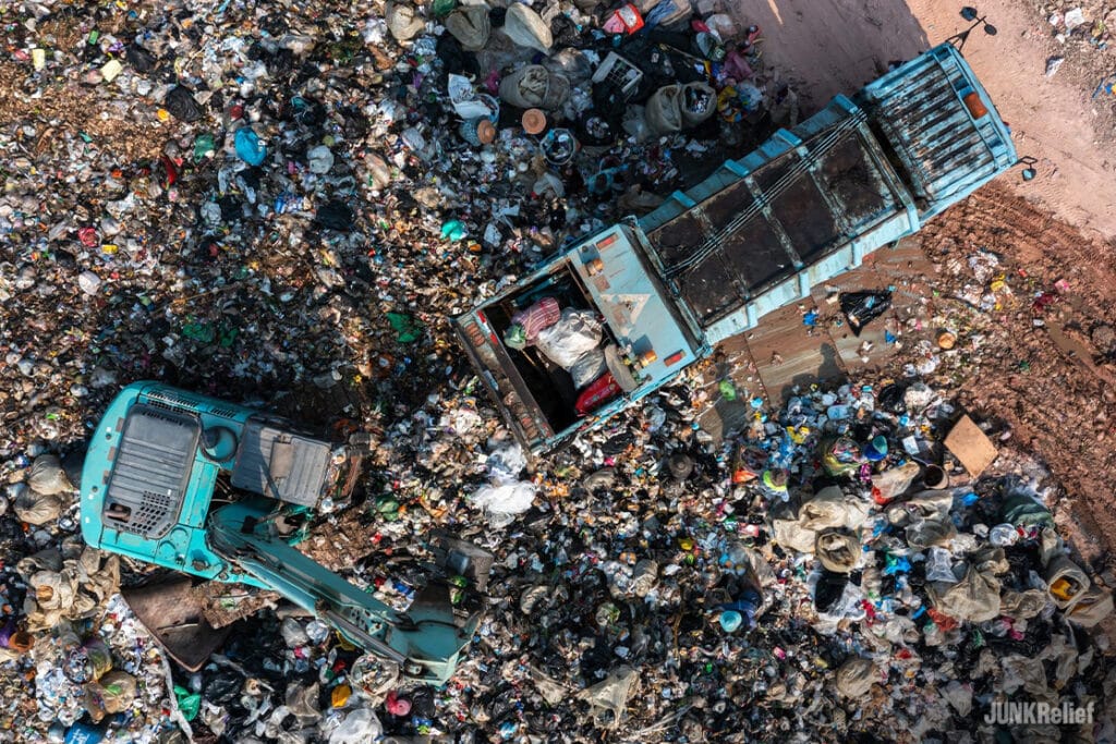 How To Bring Junk To The Chicago Landfills And Dump Sites