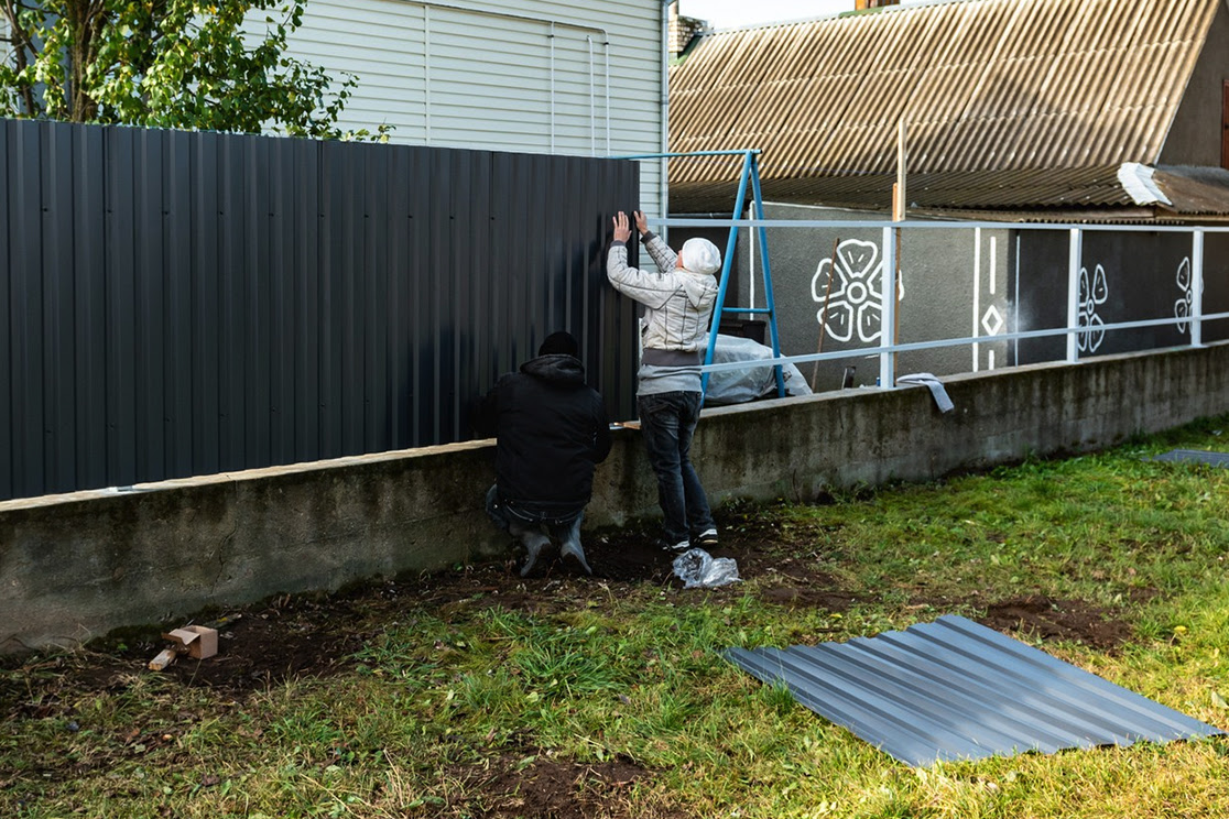 Dismantle Fence Panels