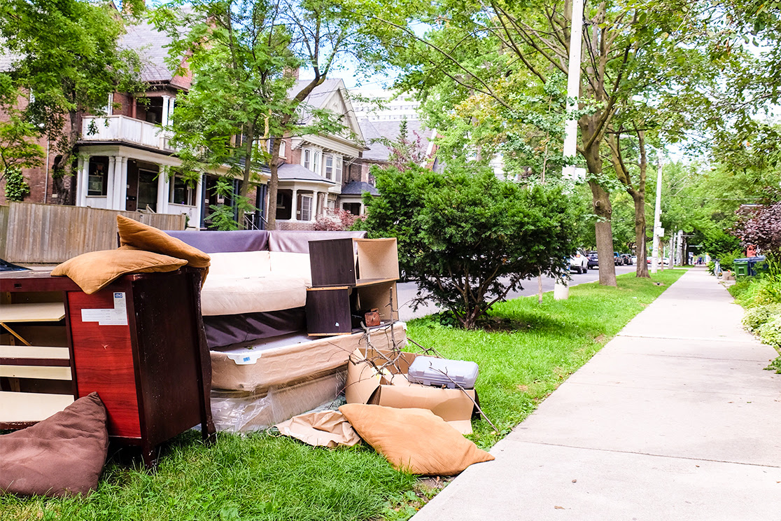 Chicago Sidewalk Rules When Removing Heavy Junk